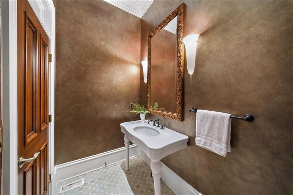 745 Brookwoods Trace