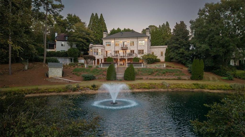 745 Brookwoods Trace