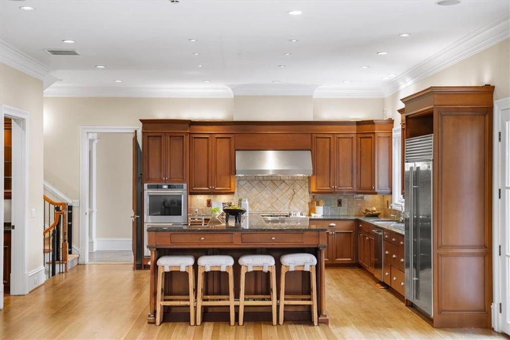 745 Brookwoods Trace