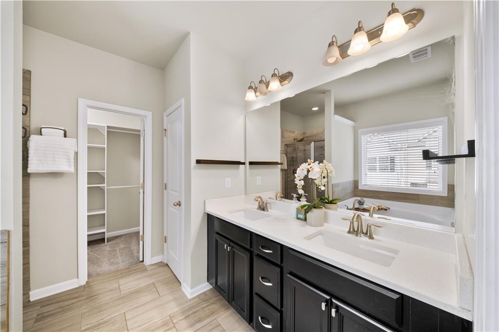 2542 Norwood Park Crossing