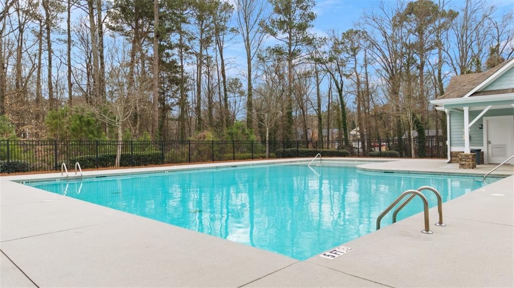 2542 Norwood Park Crossing