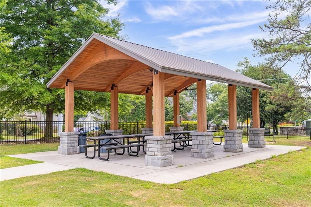 2606 Brookhaven Chase Lane NE