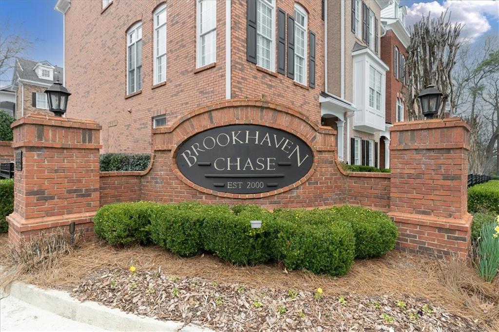 2606 Brookhaven Chase Lane NE