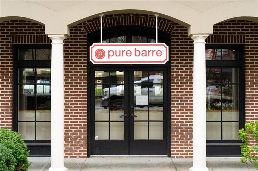 2606 Brookhaven Chase Lane NE