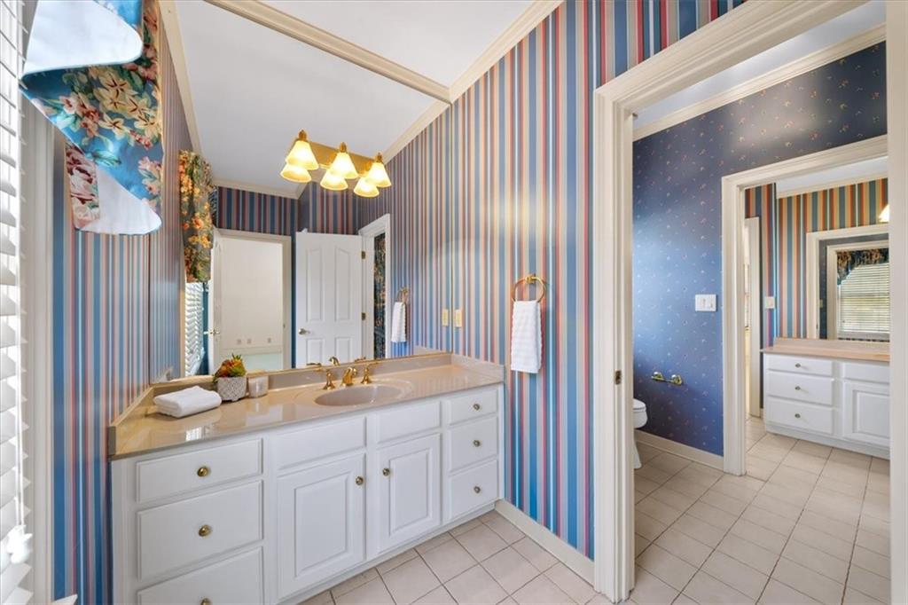 7805 N Spalding Lake Drive