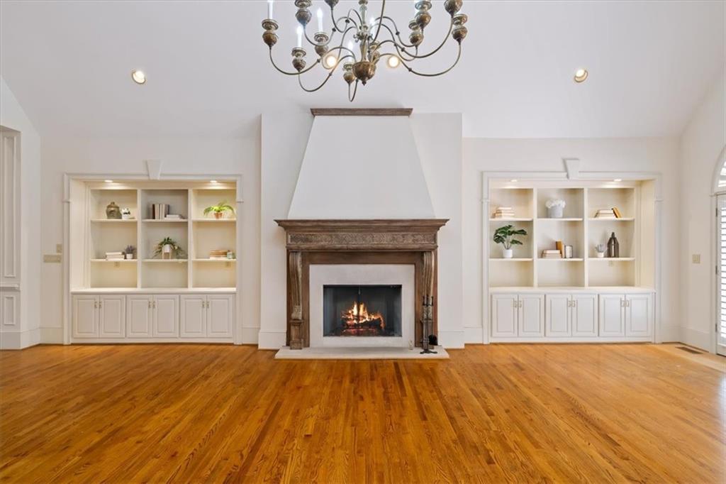 7805 N Spalding Lake Drive