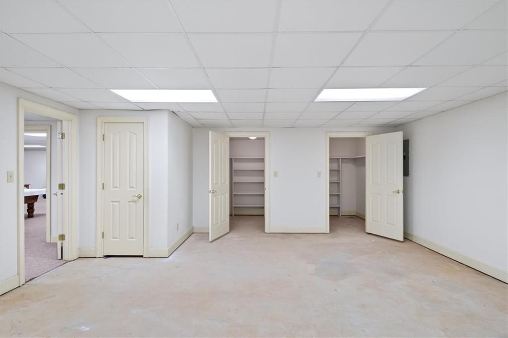 7805 N Spalding Lake Drive