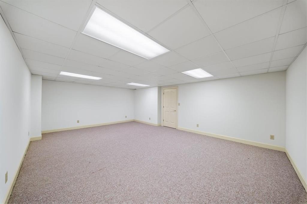 7805 N Spalding Lake Drive