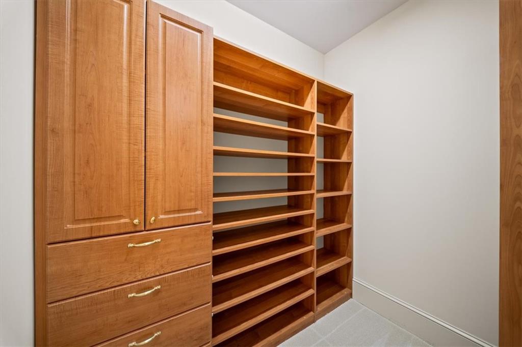 7805 N Spalding Lake Drive