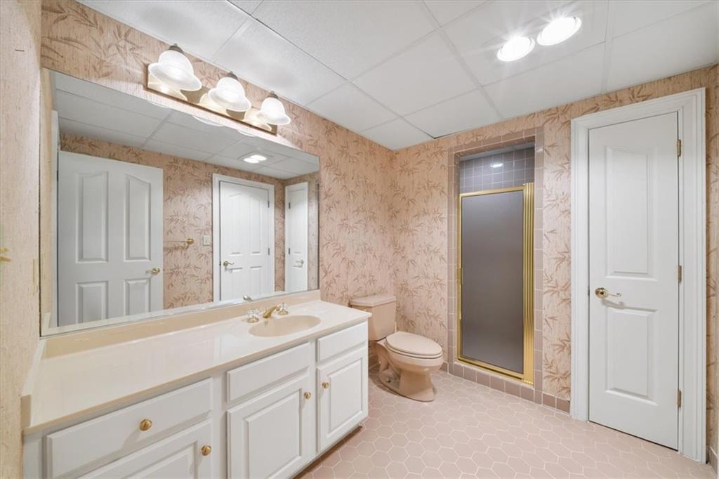 7805 N Spalding Lake Drive