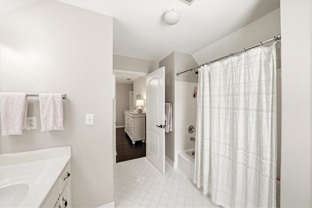 5077 Audley Lane