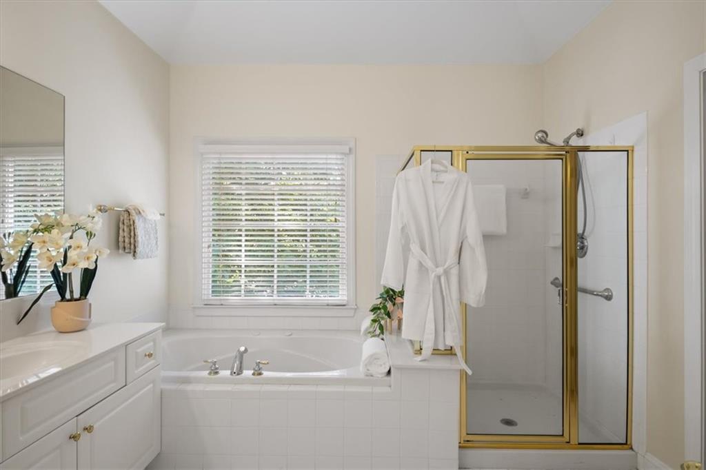 4906 Chimney Oaks Drive