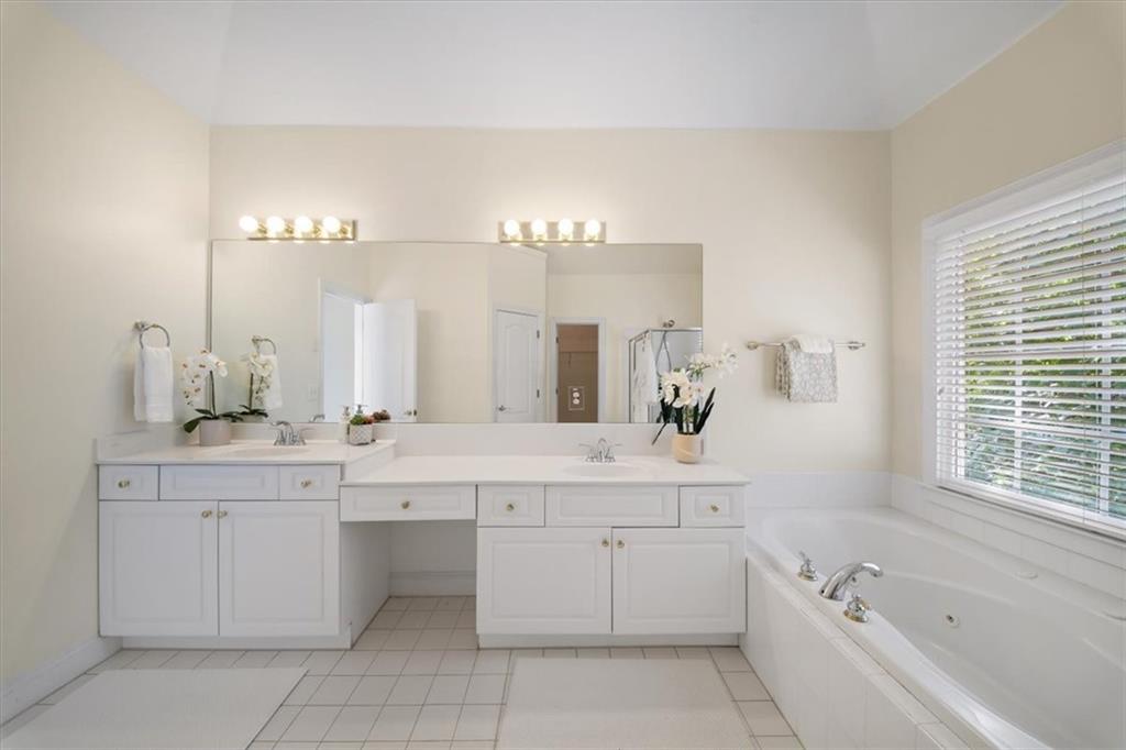 4906 Chimney Oaks Drive