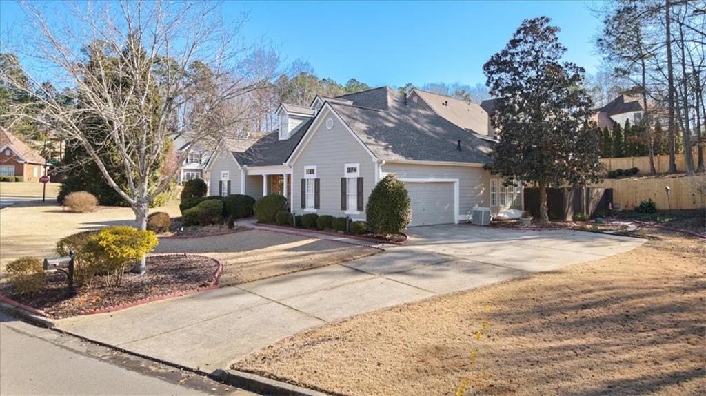 701 Redwood Pass