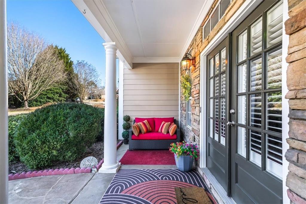 701 Redwood Pass