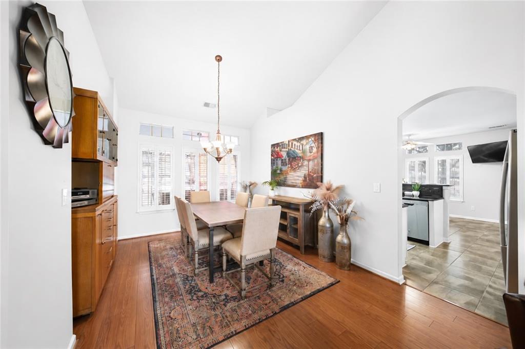 701 Redwood Pass