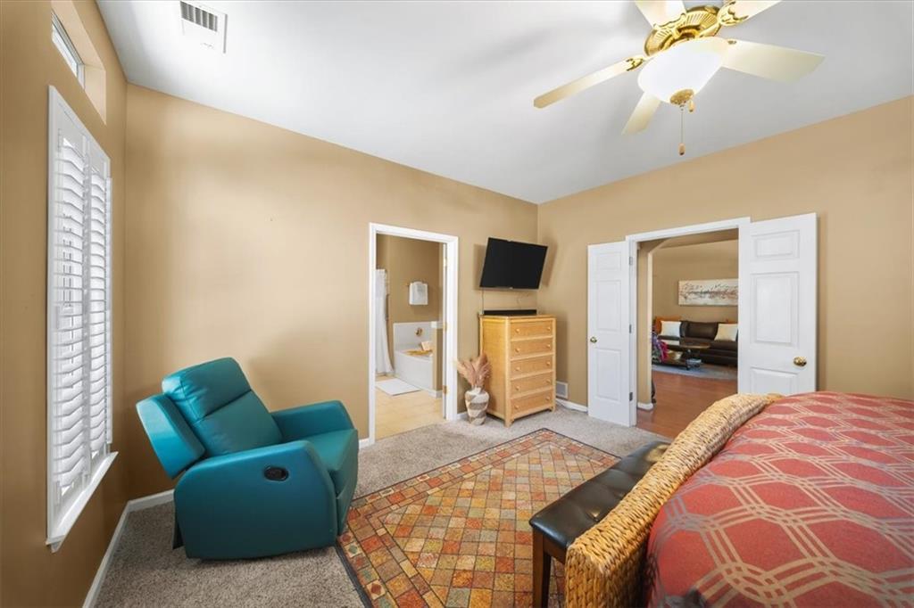 701 Redwood Pass