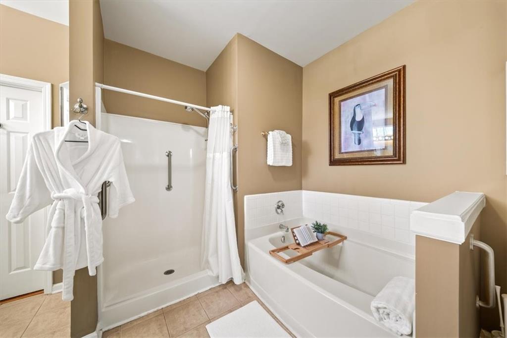 701 Redwood Pass