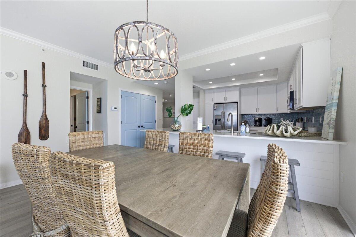 8477 Gulf Boulevard APT 601
