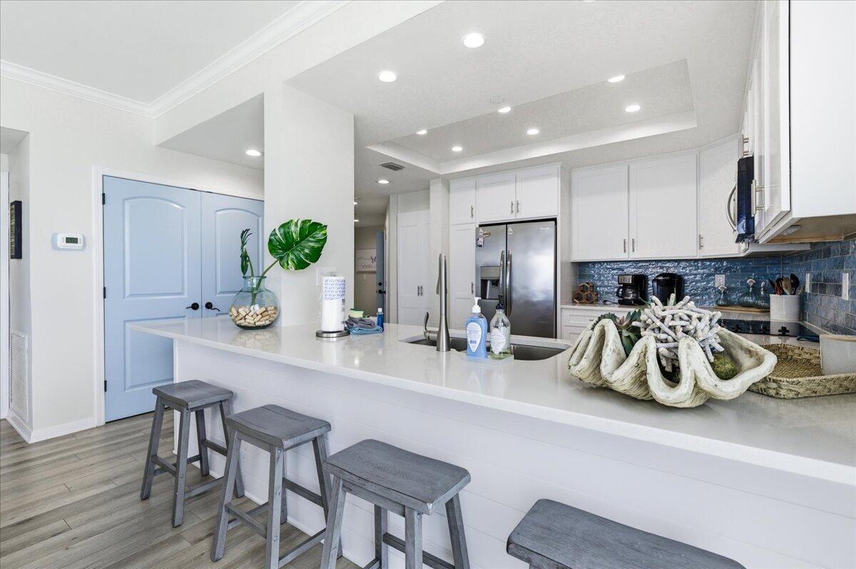 8477 Gulf Boulevard APT 601