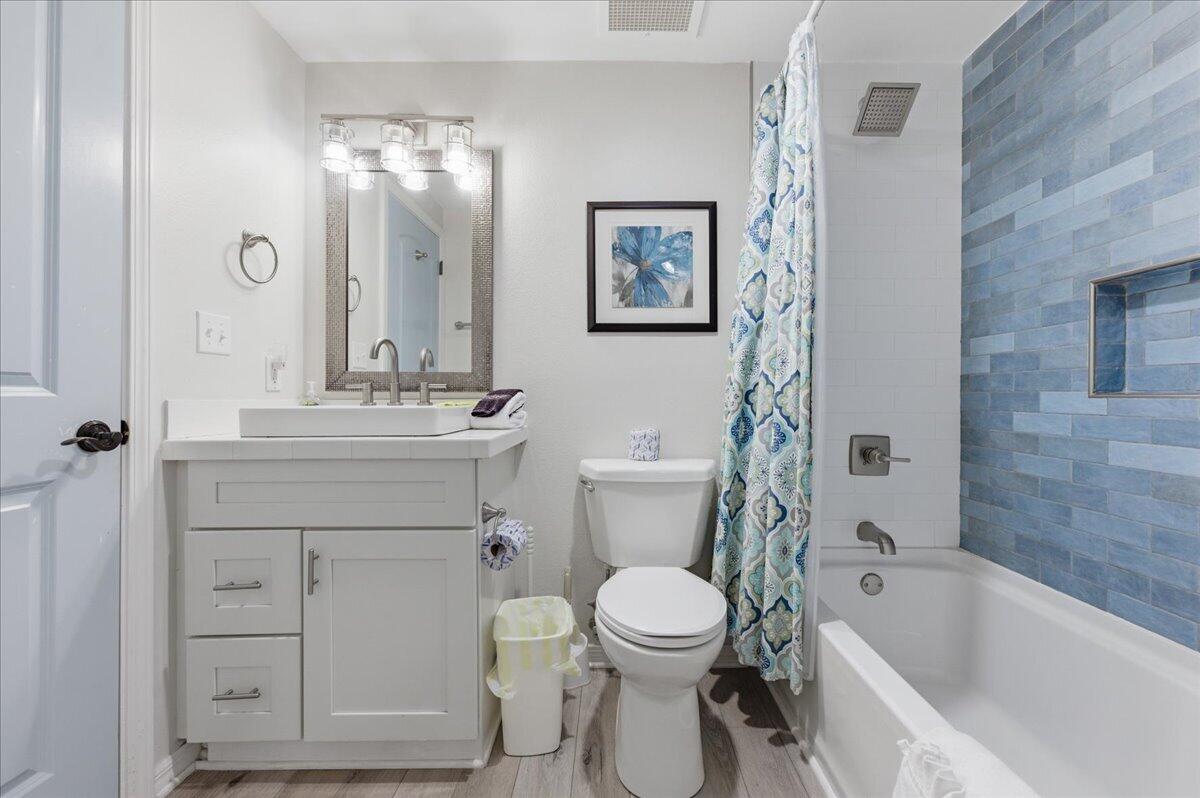 8477 Gulf Boulevard APT 601
