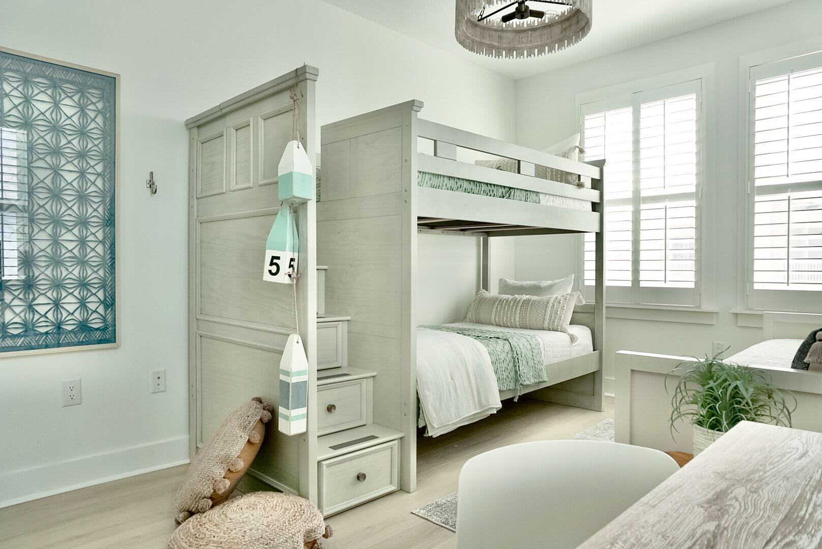 1466 Seaside Circle