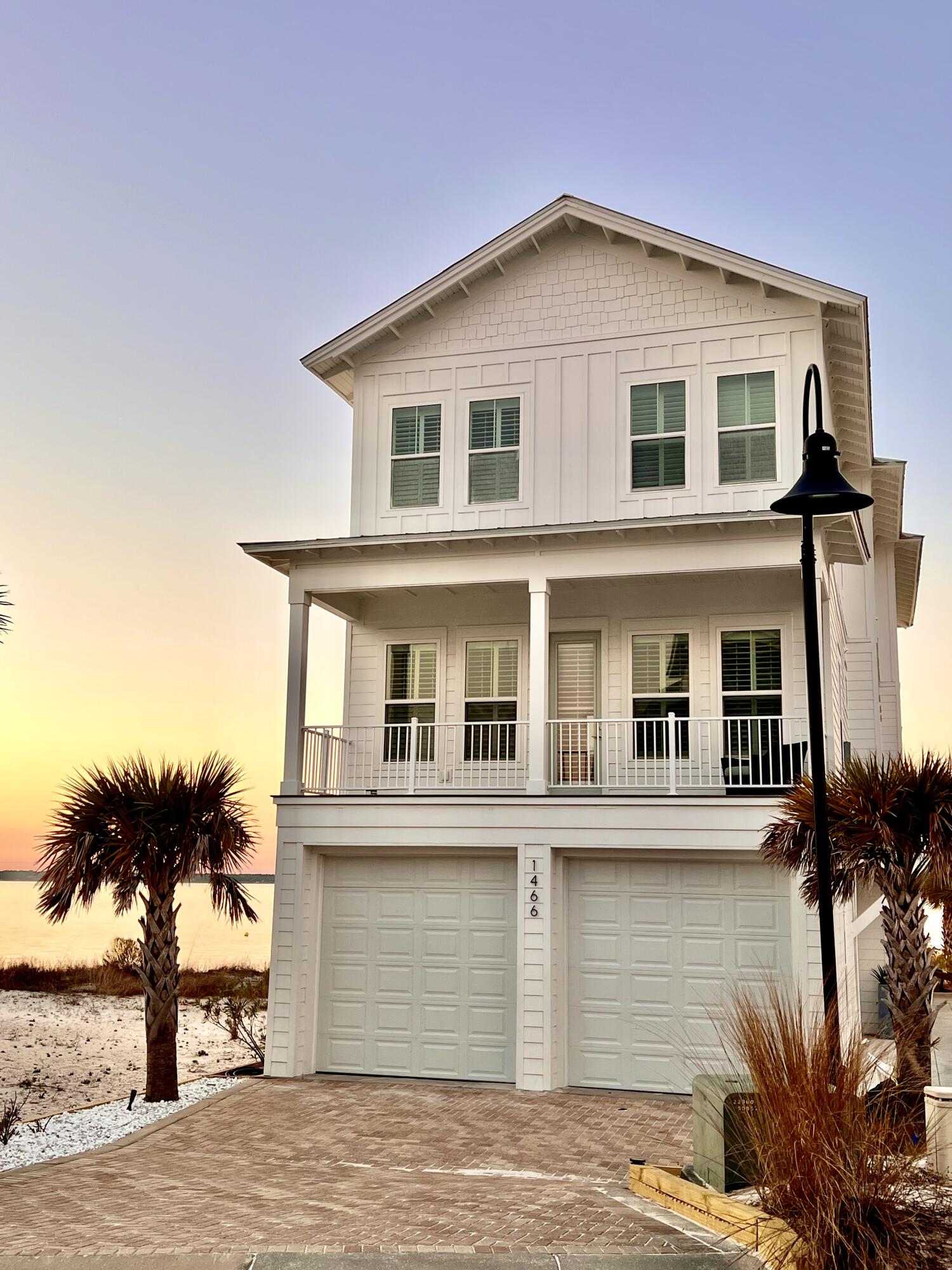 1466 Seaside Circle