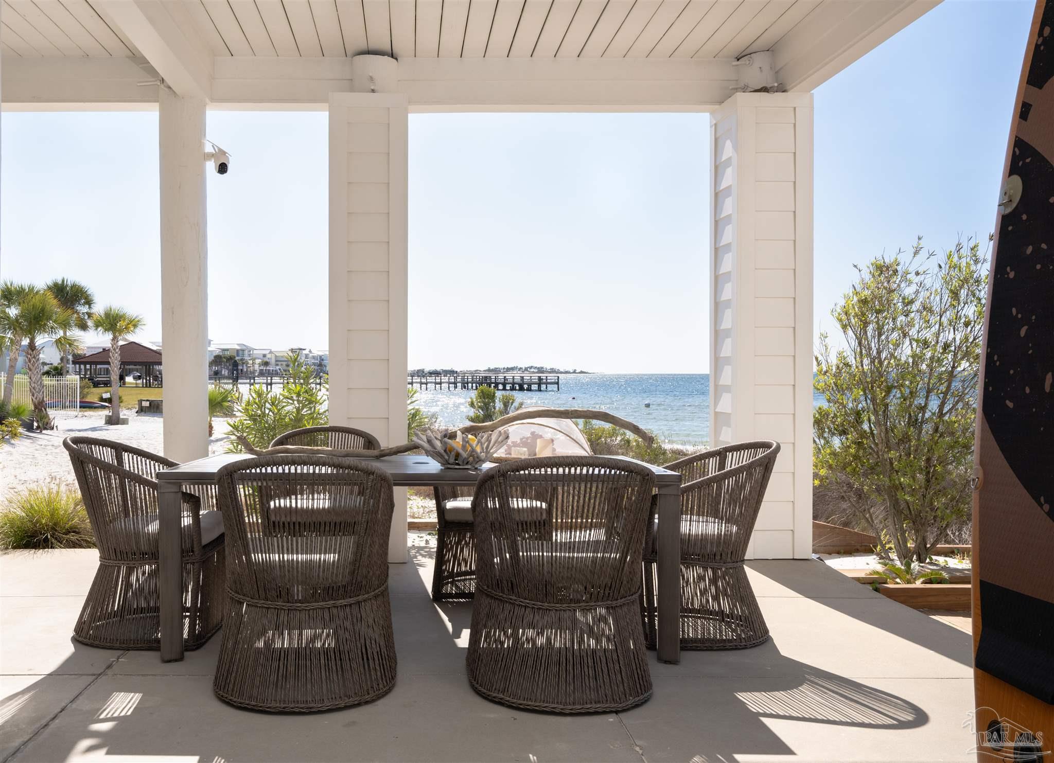 1466 Seaside Cir