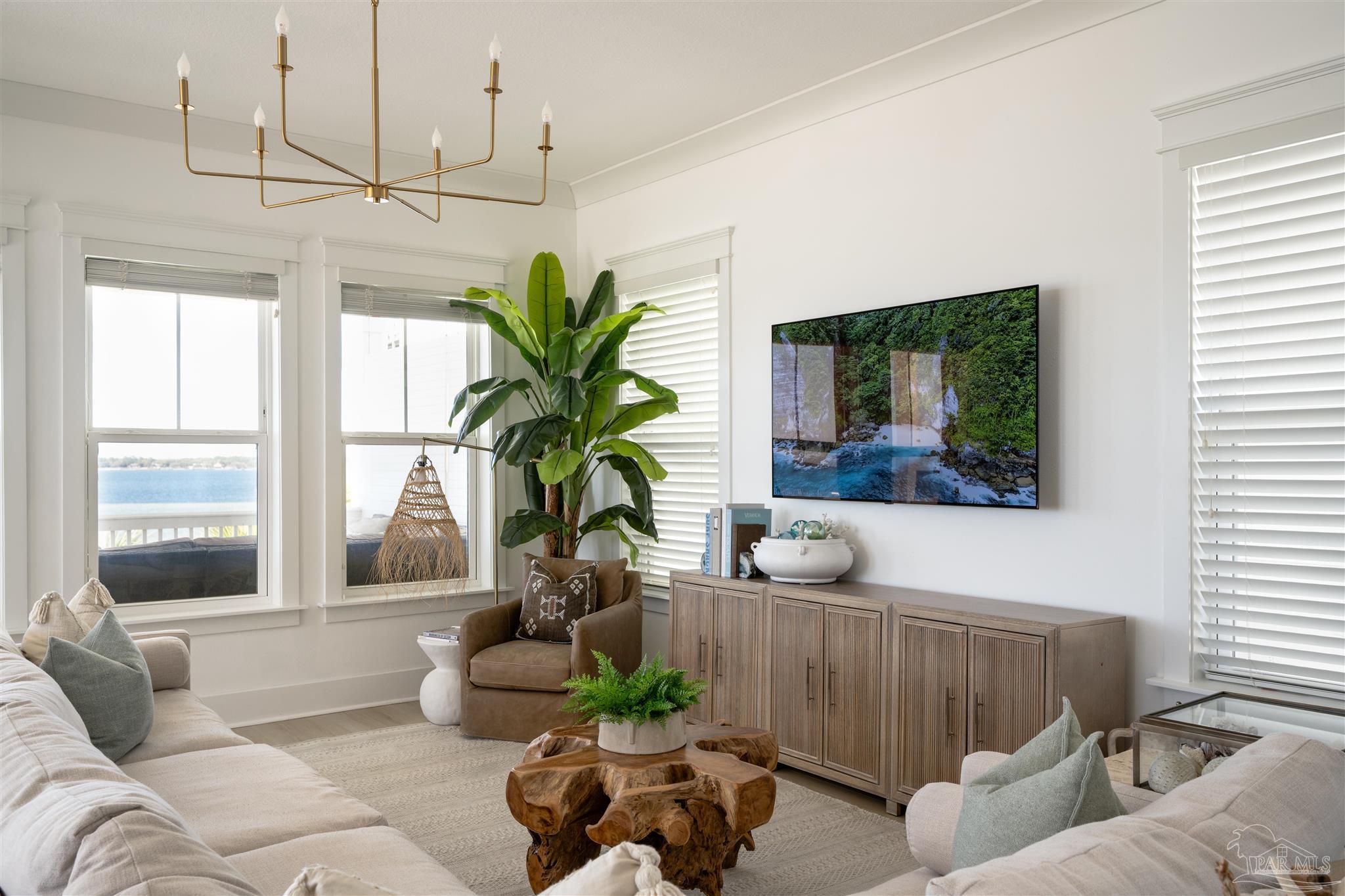 1466 Seaside Cir