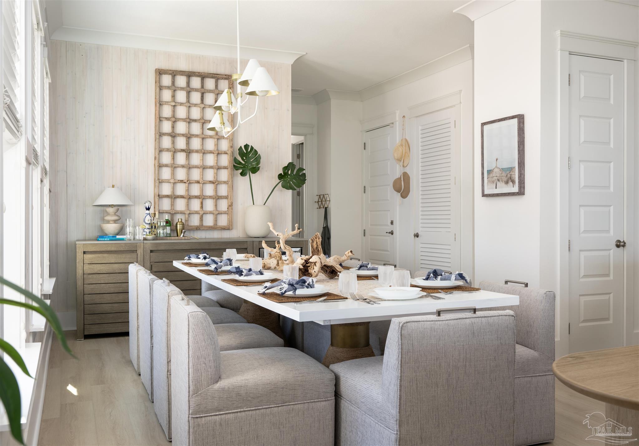 1466 Seaside Cir