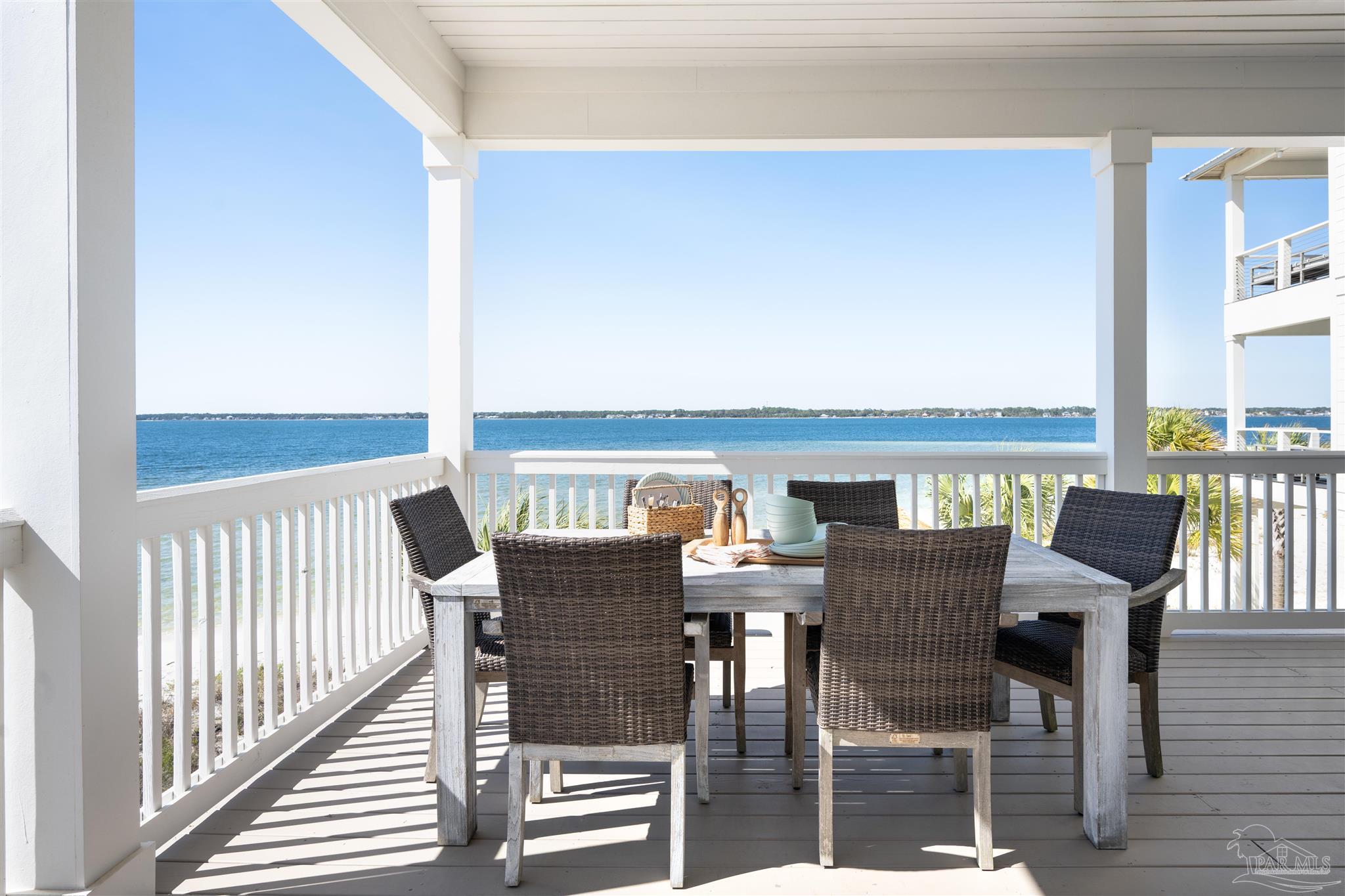 1466 Seaside Cir