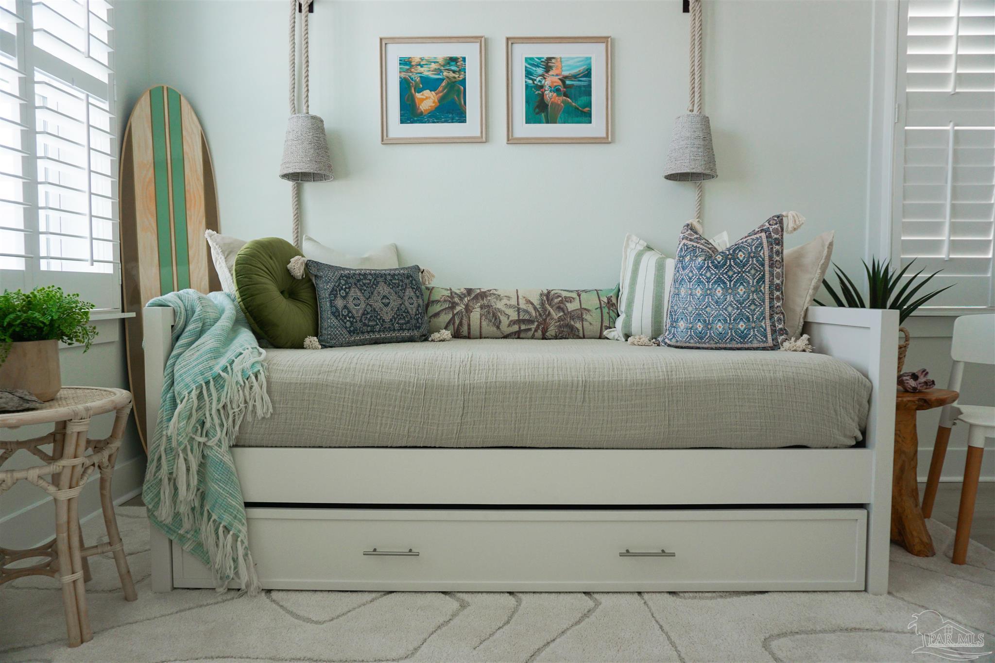 1466 Seaside Cir