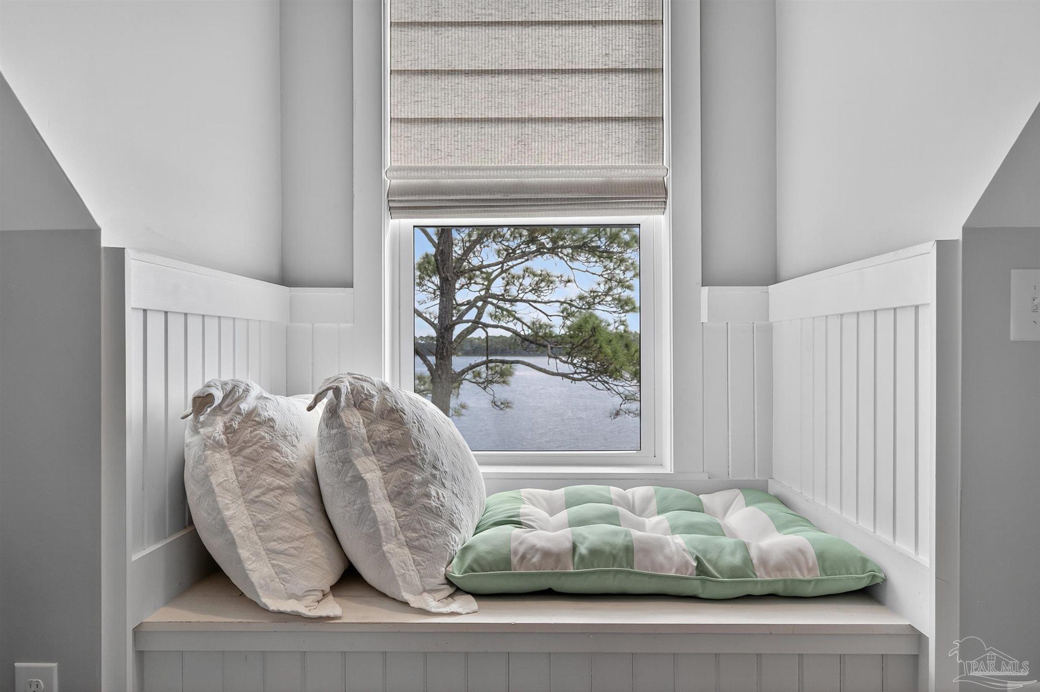 2975 Holley Point Rd