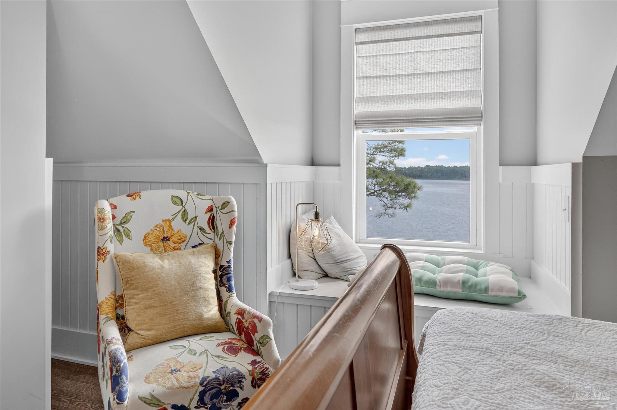 2975 Holley Point Rd