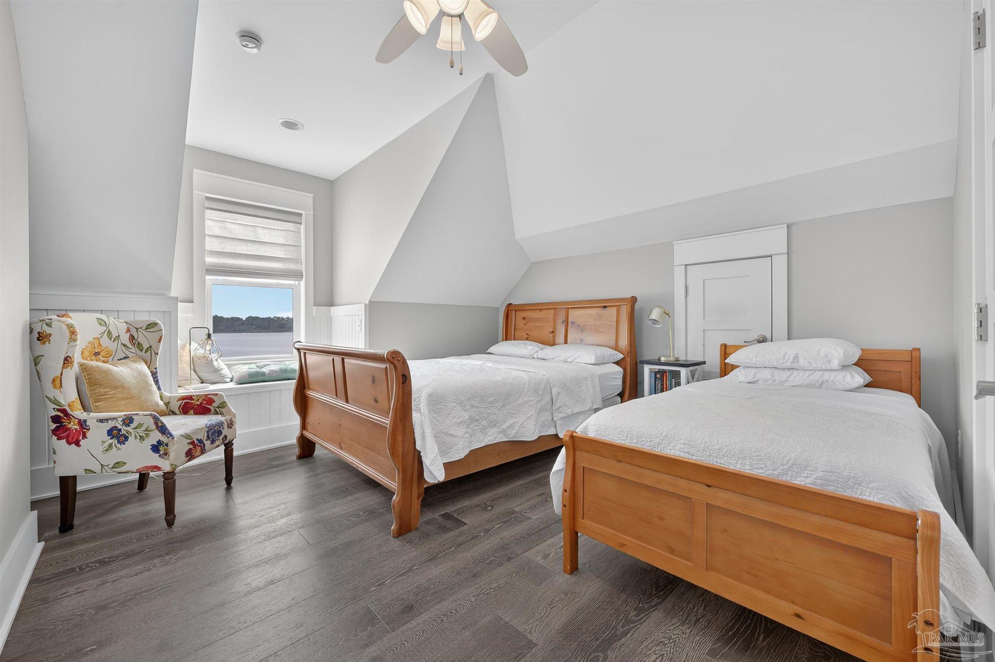 2975 Holley Point Rd