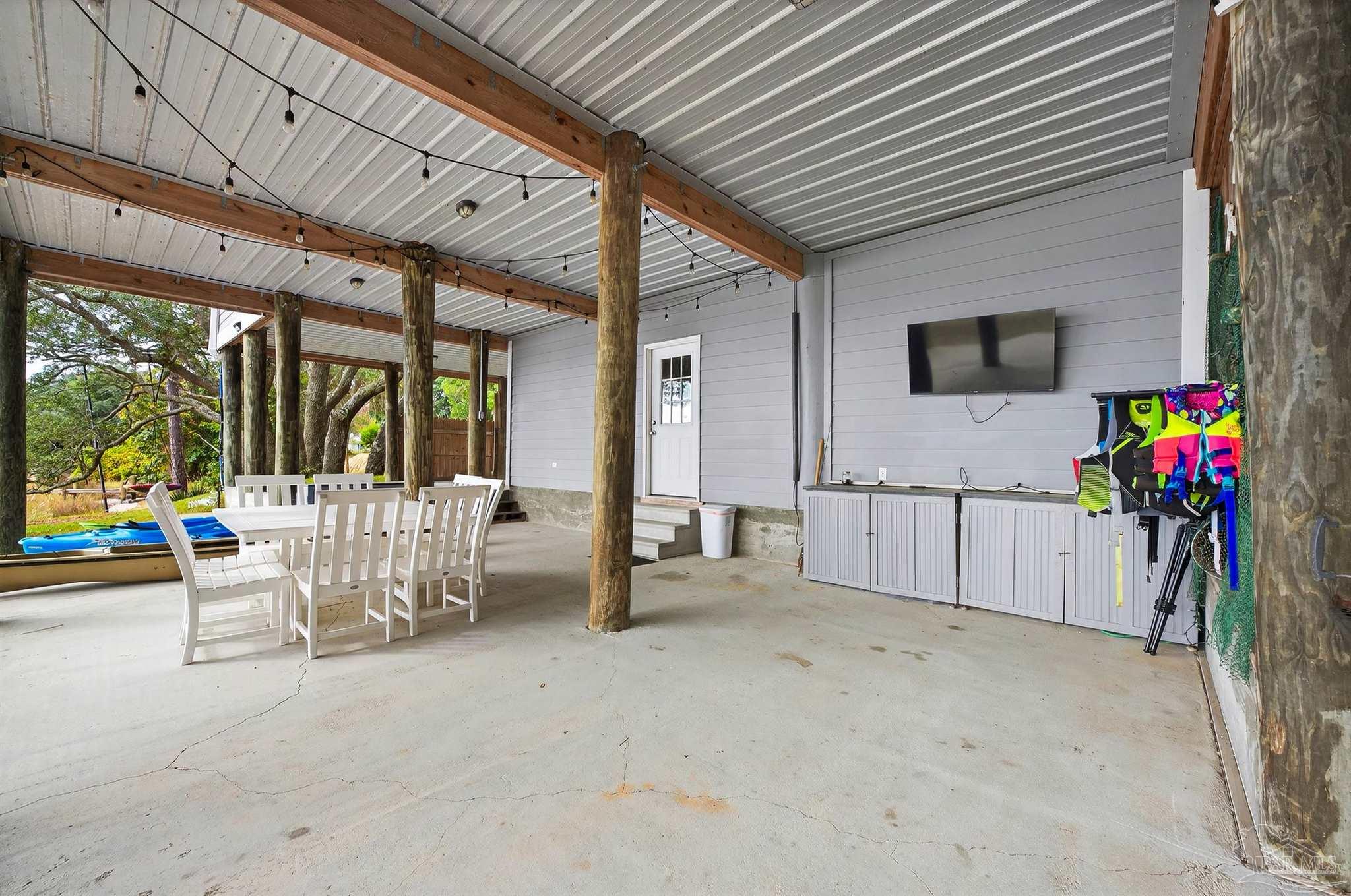 2975 Holley Point Rd