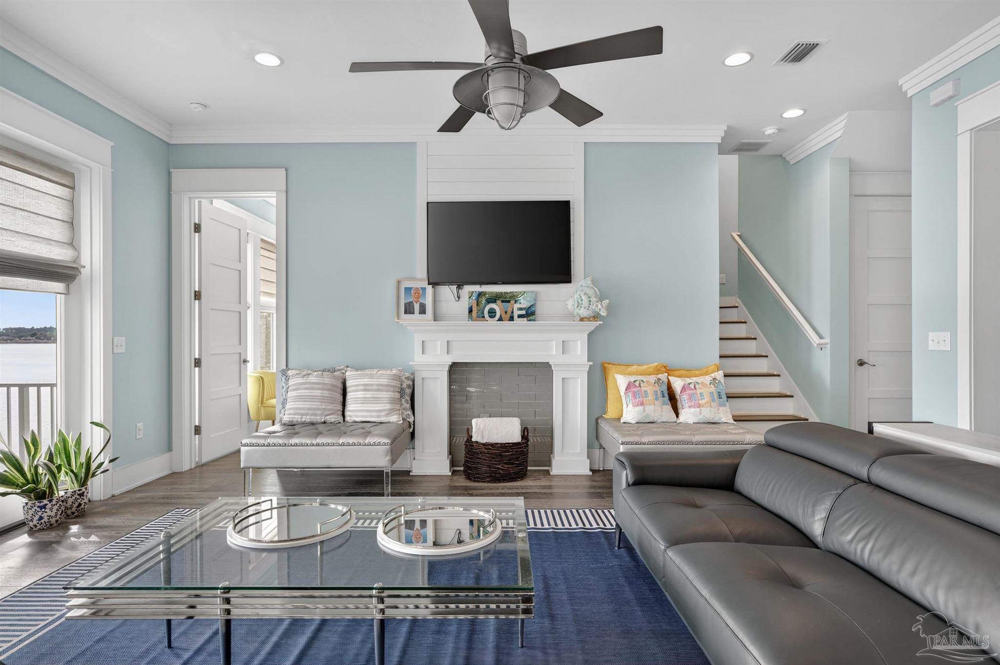 2975 Holley Point Rd