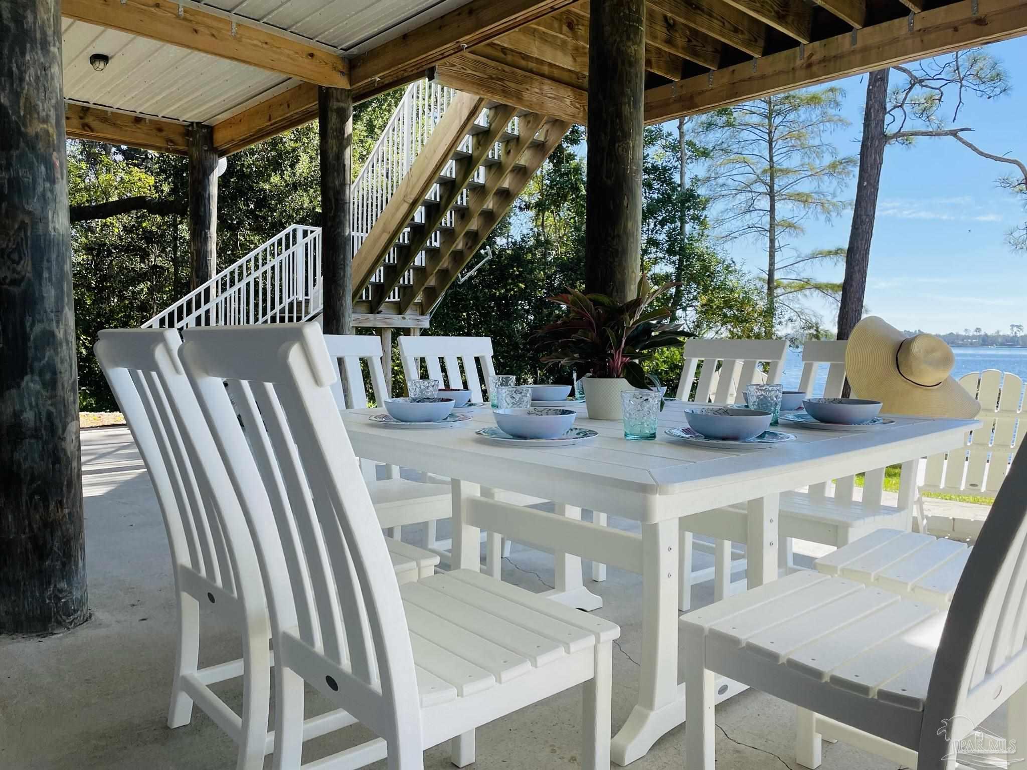 2975 Holley Point Rd