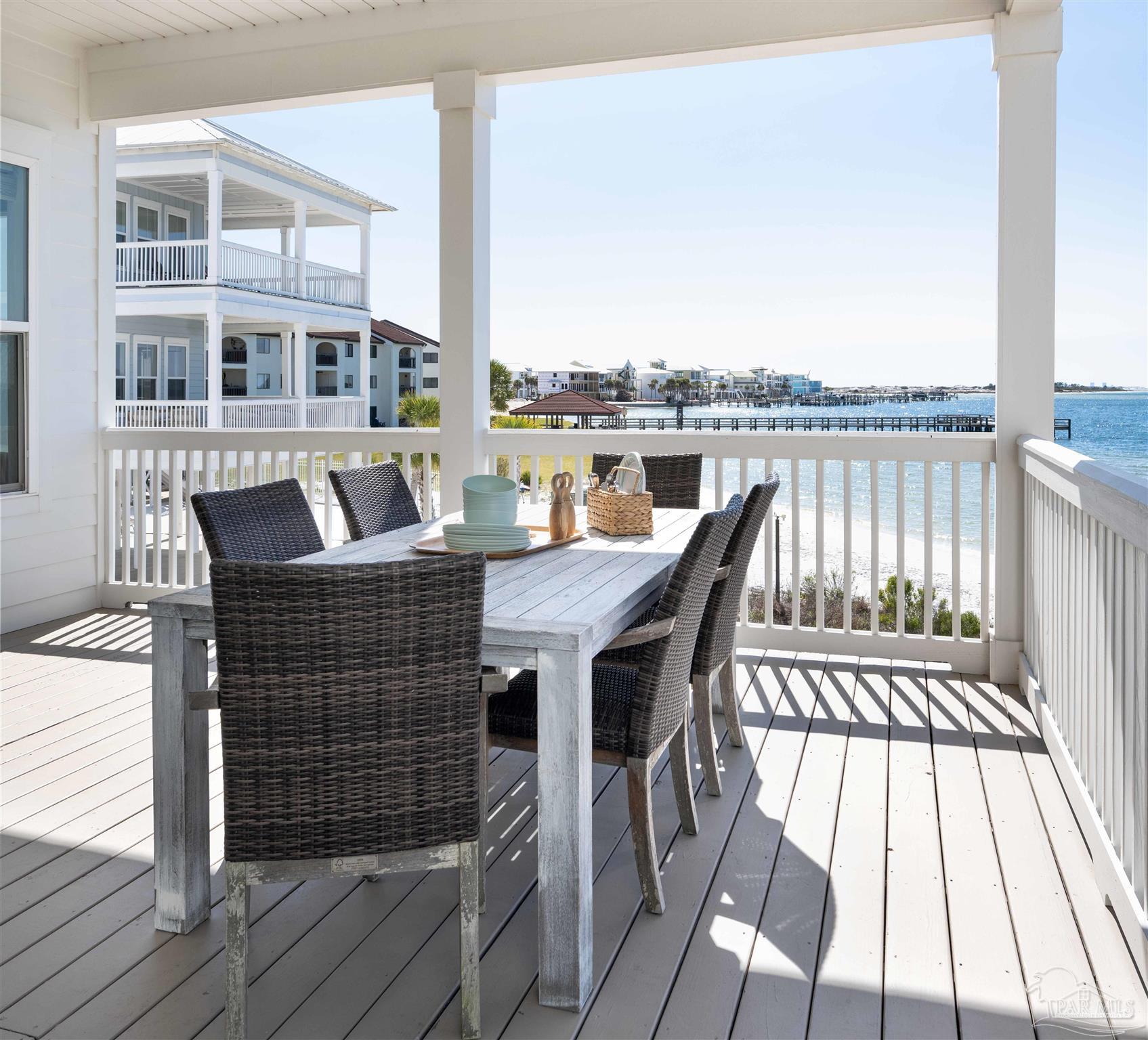 1466 Seaside Cir