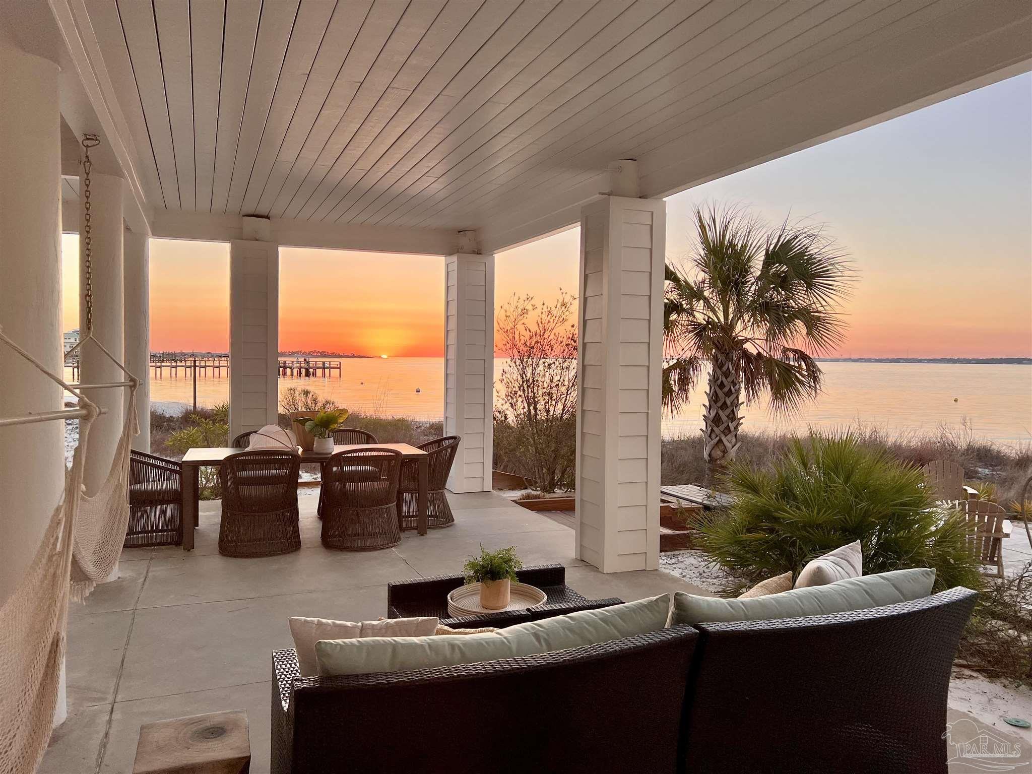 1466 Seaside Cir