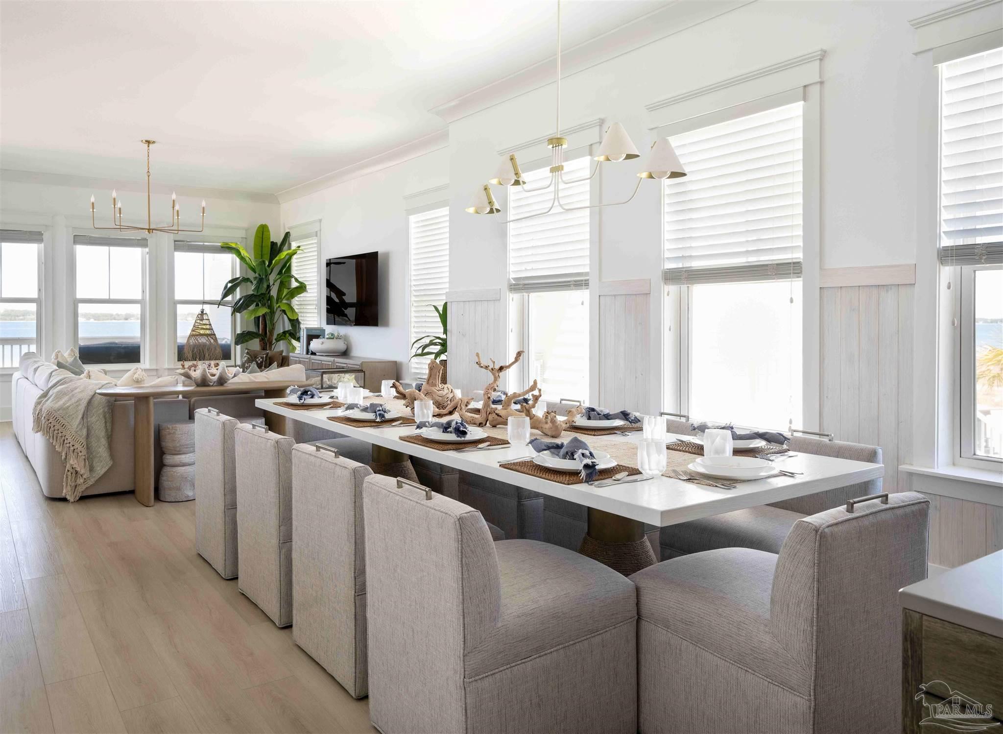 1466 Seaside Cir