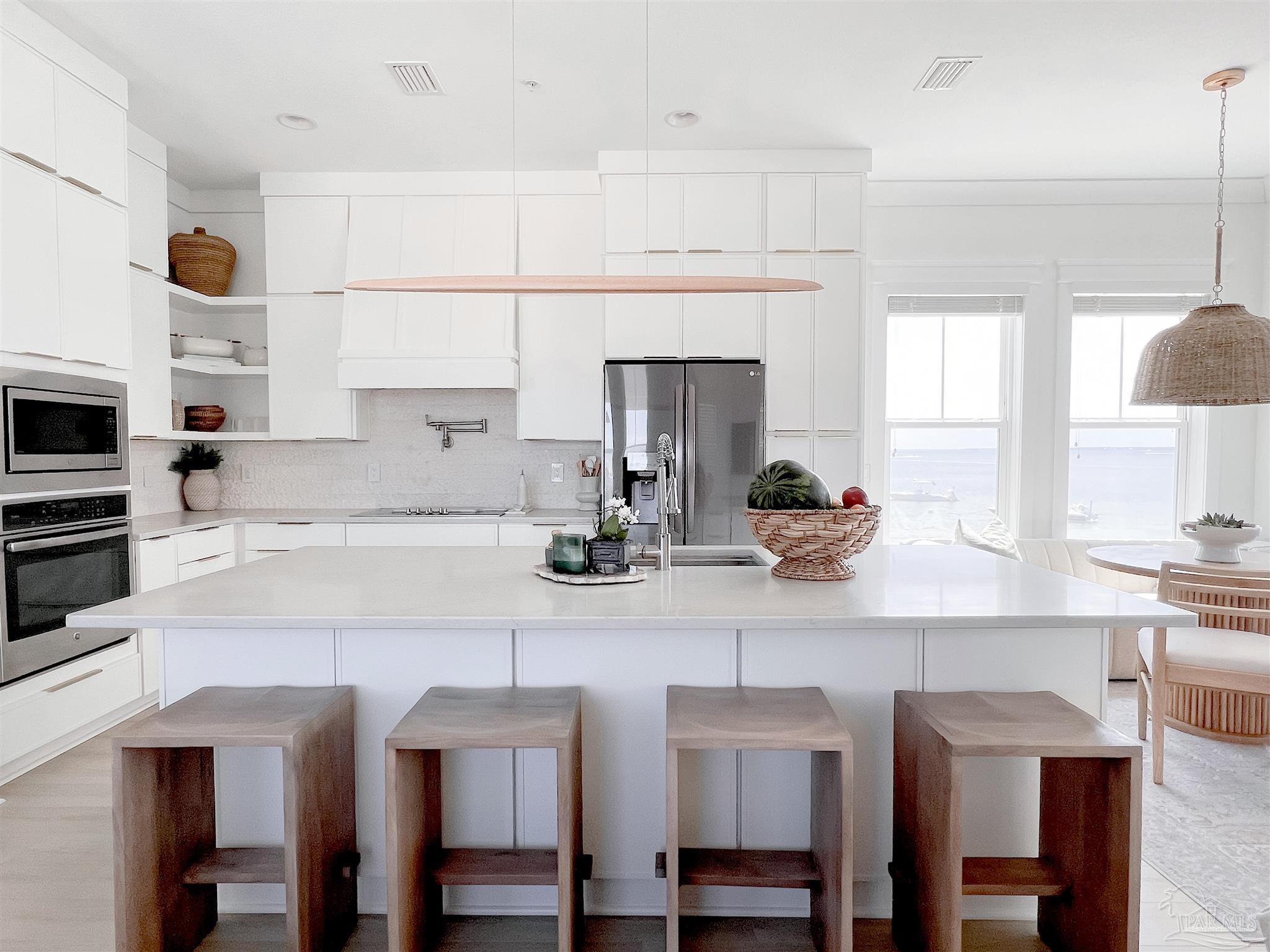 1466 Seaside Cir