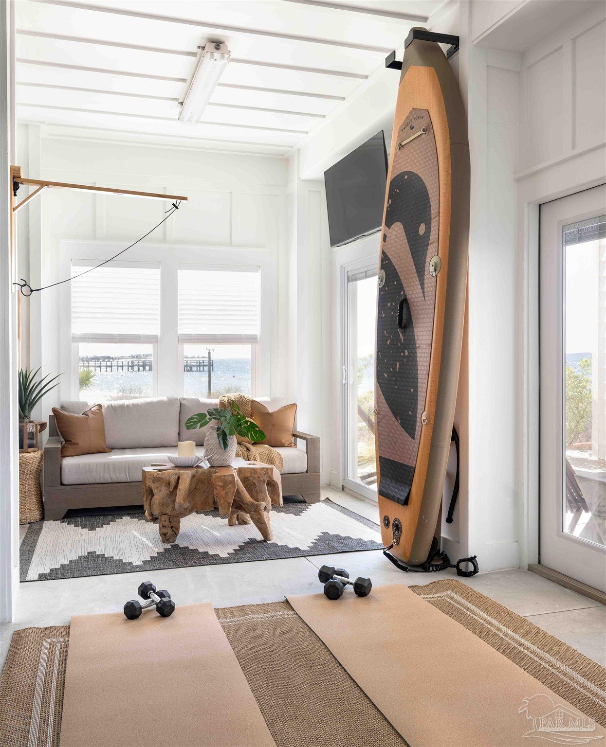1466 Seaside Cir