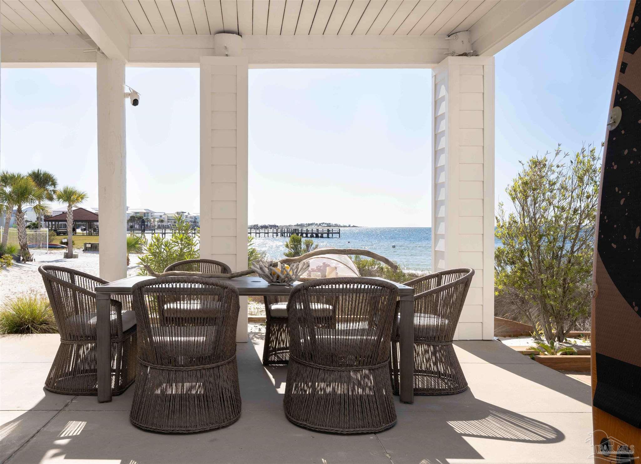 1466 Seaside Cir
