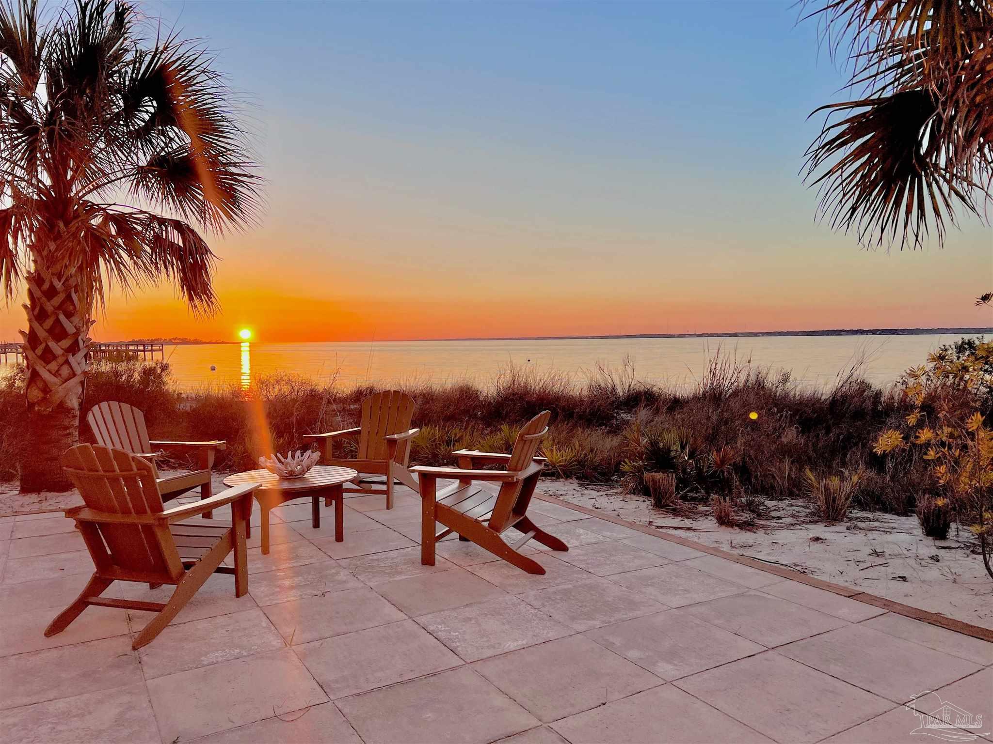 1466 Seaside Cir