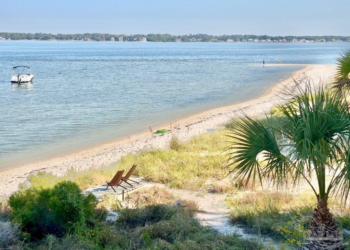 1466 Seaside Cir