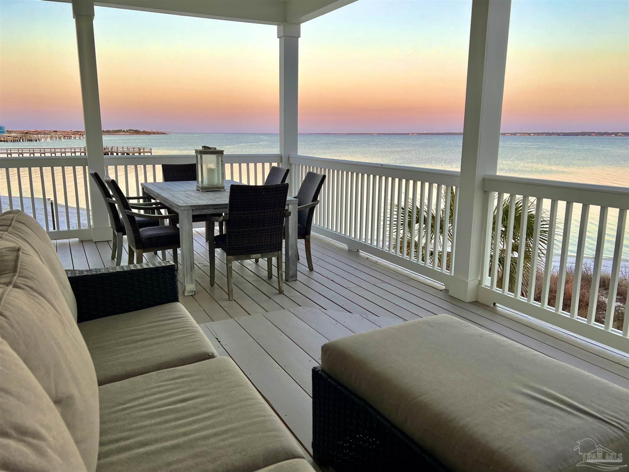 1466 Seaside Cir
