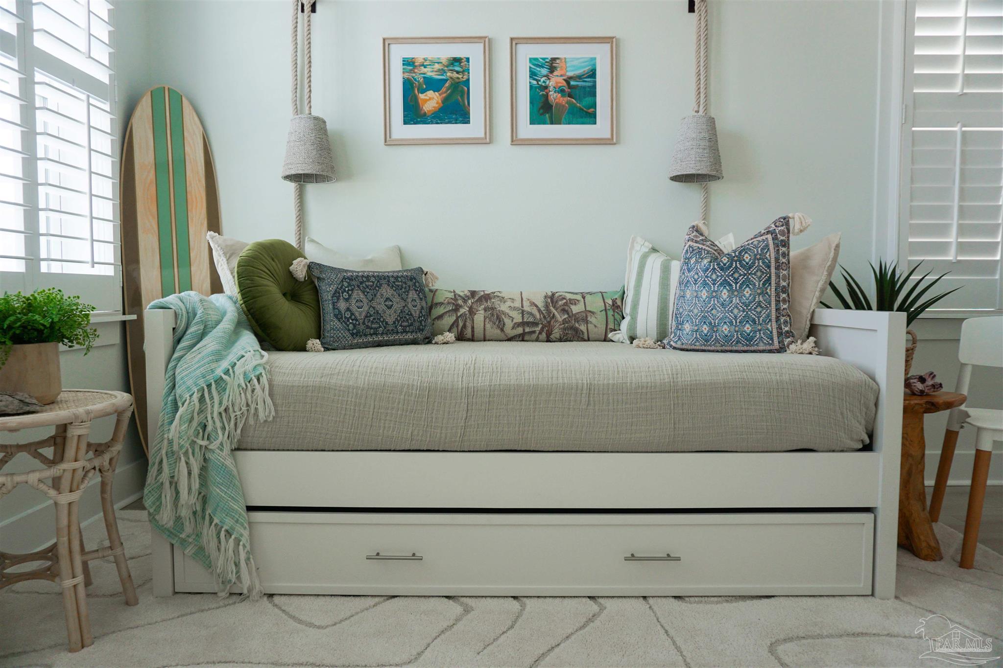 1466 Seaside Cir