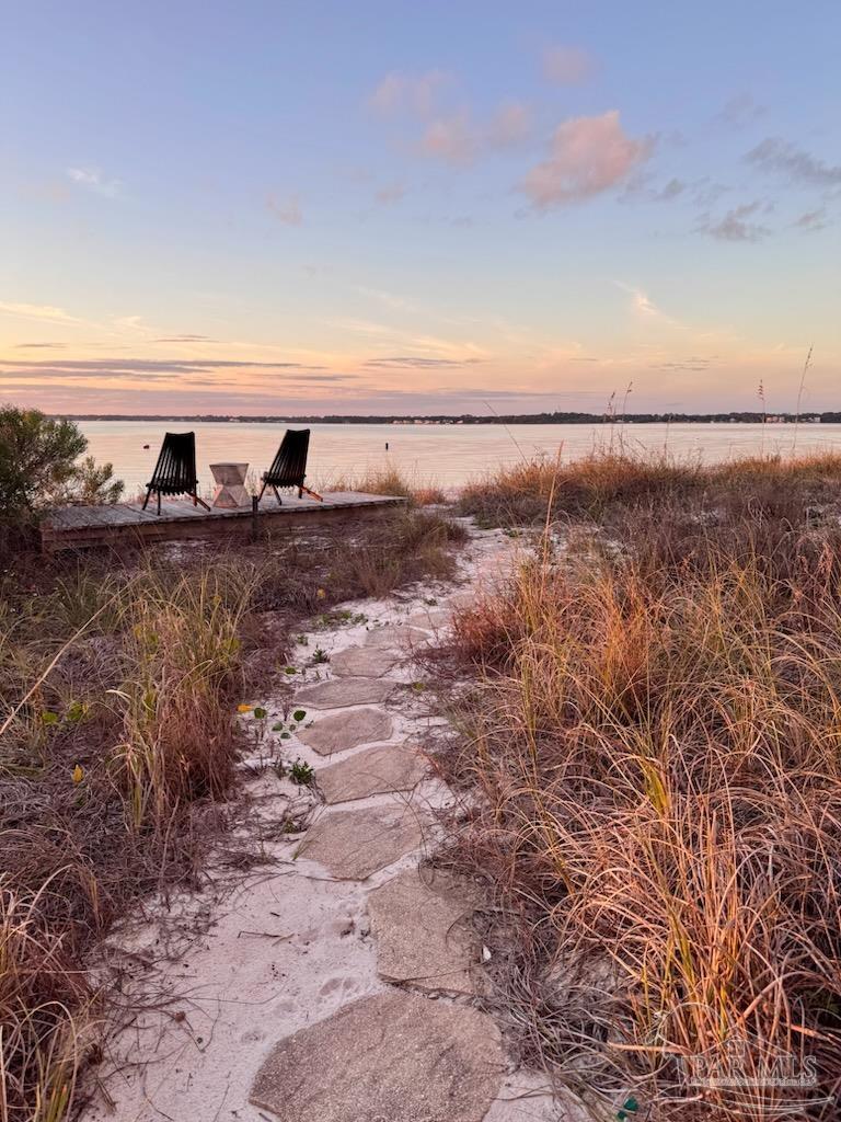 1466 Seaside Cir