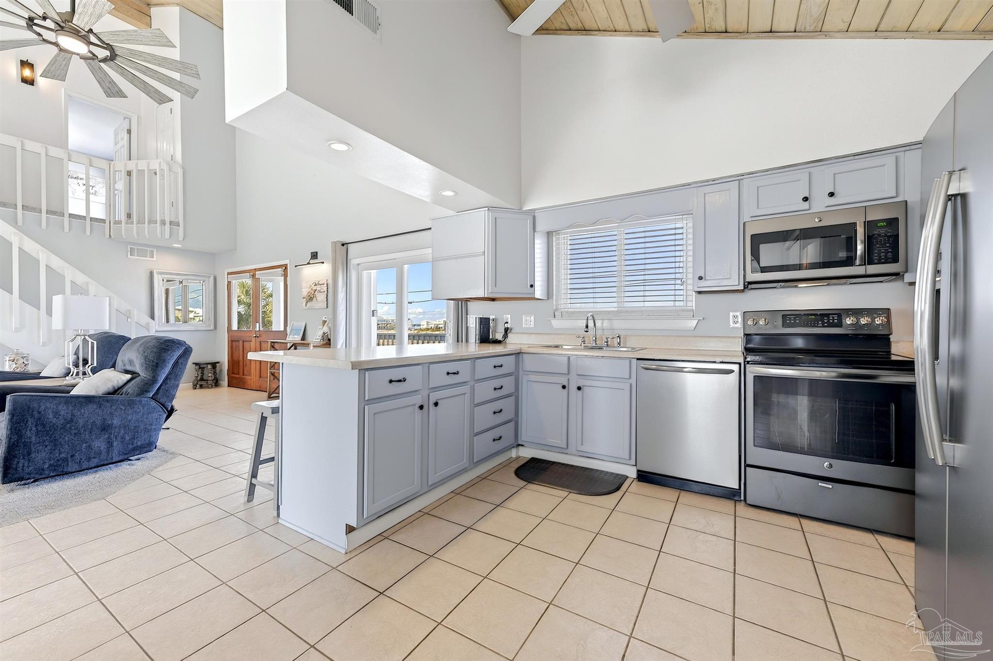 7569 White Sands Blvd